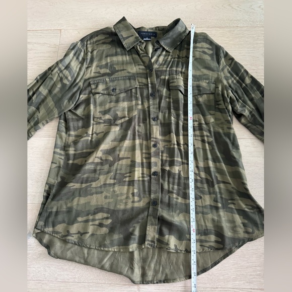 Sanctuary Camouflage Oversized Woman’s button down shirt size M - Picture 6 of 7
